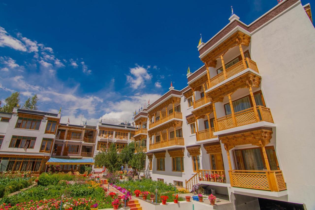 Hotel Jigmet, 列城 外观 照片